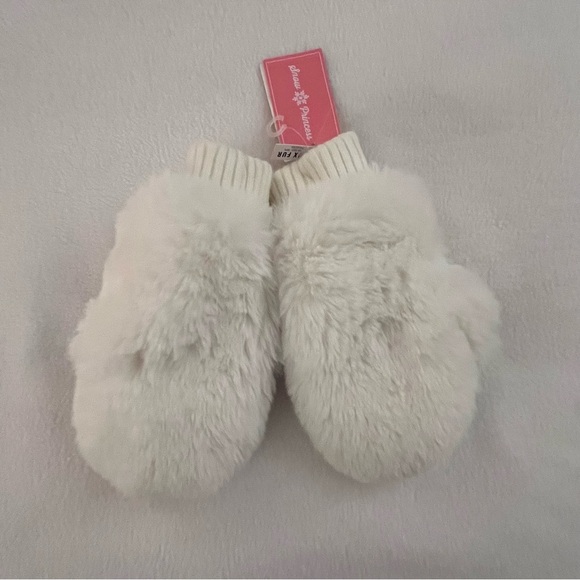 Gymboree Snow Princess White Faux Fur Mittens - Picture 4 of 4